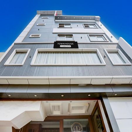 Super Townhouse Model Town Rohtak Formerly Hotel Tathastu المظهر الخارجي الصورة