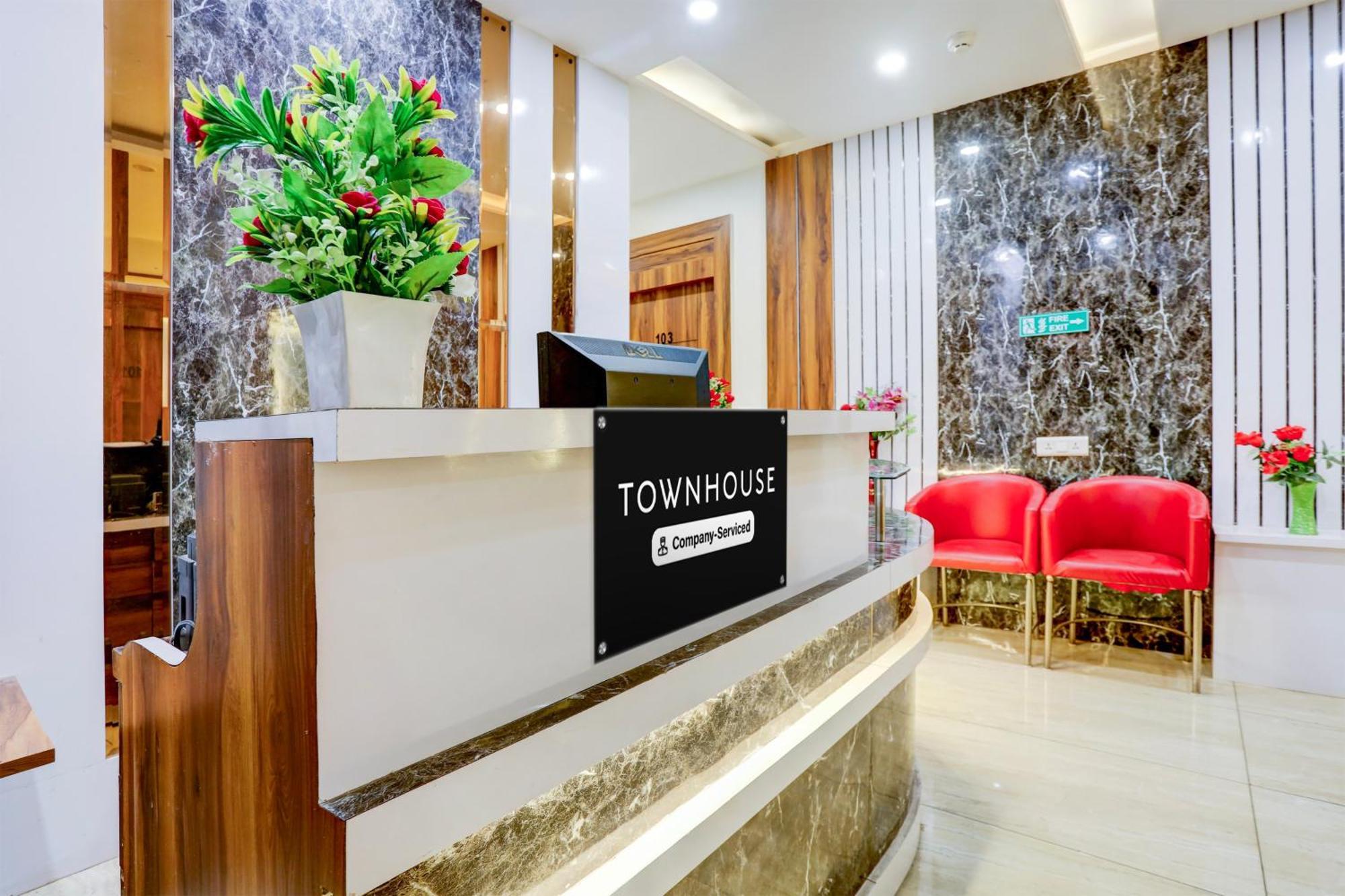 Super Townhouse Model Town Rohtak Formerly Hotel Tathastu المظهر الخارجي الصورة